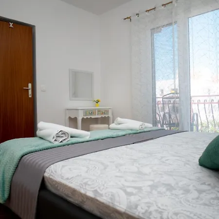 Beata Trogir-okrug Apartman *