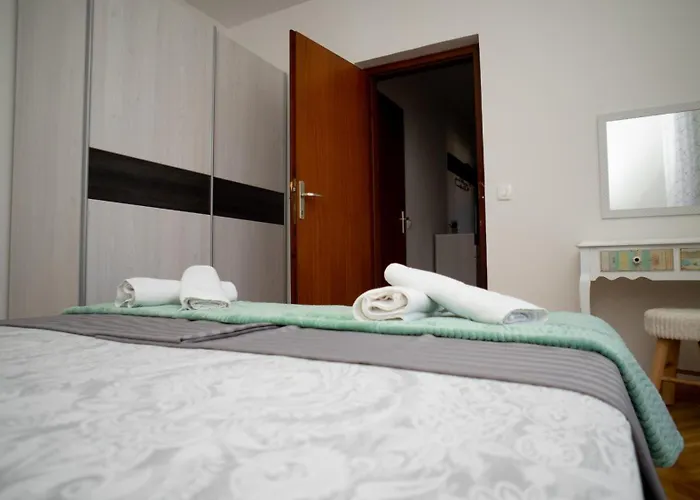 Beata Trogir-okrug Apartman