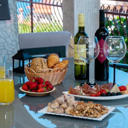 Beata Trogir-okrug Apartmán