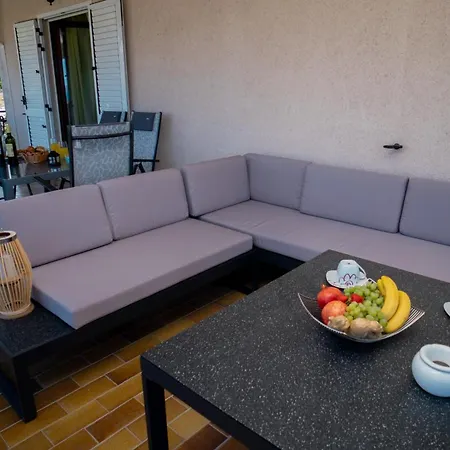 Apartment Beata Trogir-okrug *