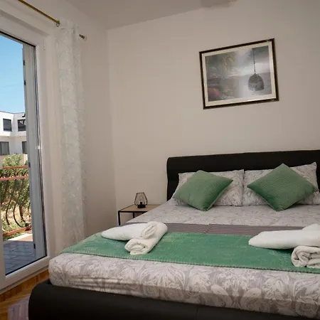 Beata Trogir-okrug * Trogir