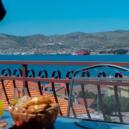 Beata Trogir-okrug * Trogir