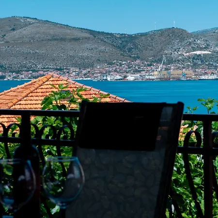 Beata Trogir-okrug Apartmán