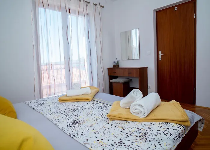 公寓 Beata Trogir-okrug 特罗吉尔